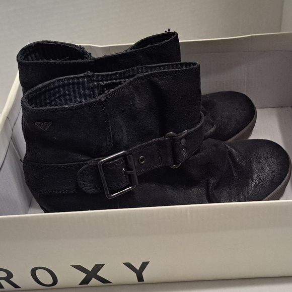 Roxy Stylish Black Wedge Ankle Boots - Picture 5 of 5